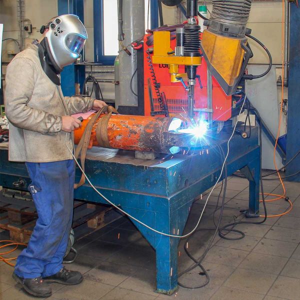 Schweissarbeit+Zylinder