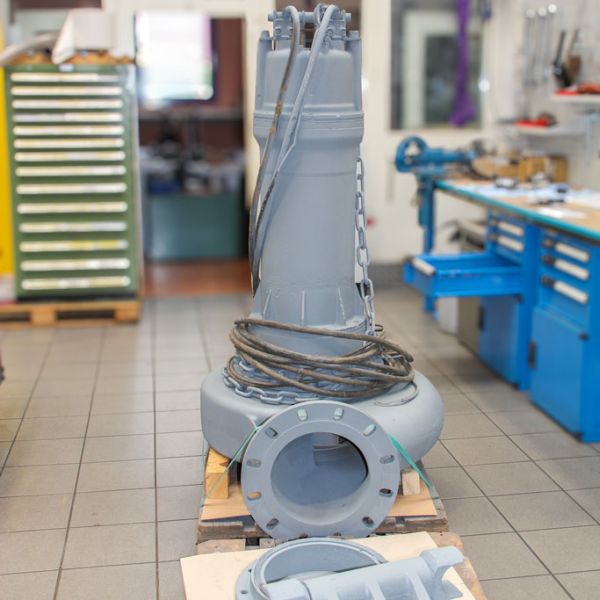 geschwemmsel-spuehlpumpe-alpiq-schenker-hydraulik-ag-40B8C8239-3A80-1F45-F38E-9CB0D54080DA.jpg