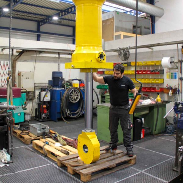 Revision Servomotor Leitapparat Laufkraftwerk Flumenthal