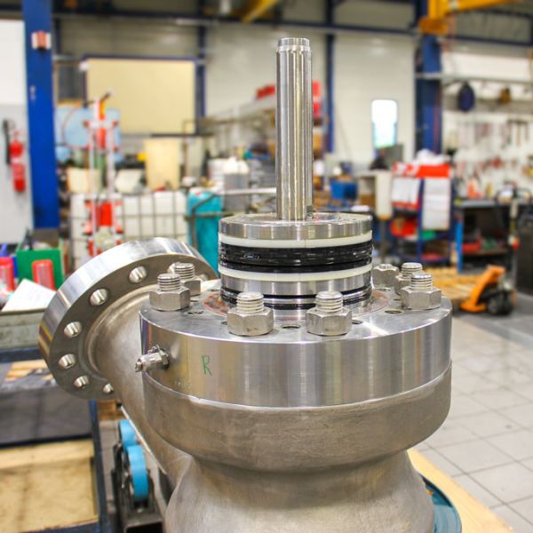 Revision Bypassventile Pumpspeicherwerk Limmern - Schenker Hydraulik AG