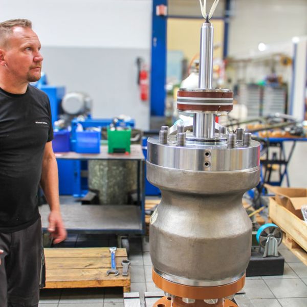 Revision Bypassventile Pumpspeicherwerk Limmern - Schenker Hydraulik AG