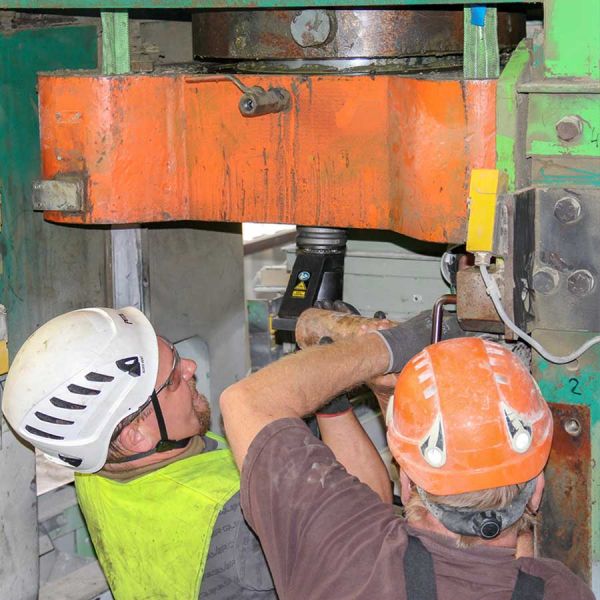 Revision Presse für Herstellung von Kalksandsteinen